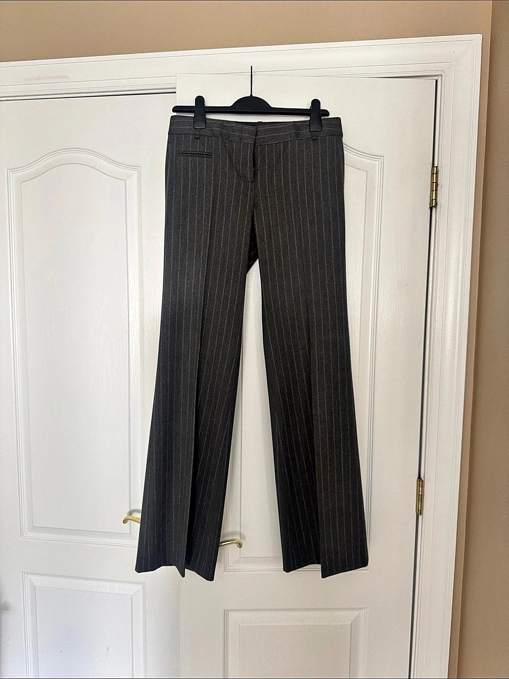 BCBGMAXAZRIA Pinstripe Flare Pants in Gray Size 4 Like New